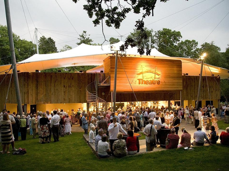 Kilworth House Hotel & Theatre